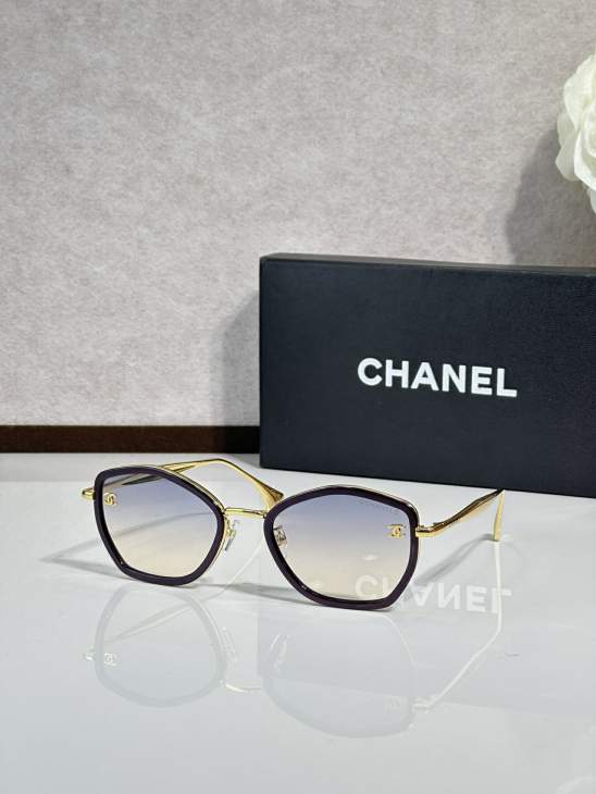 Picture of Chanel Sunglasses _SKUfw77364642fw